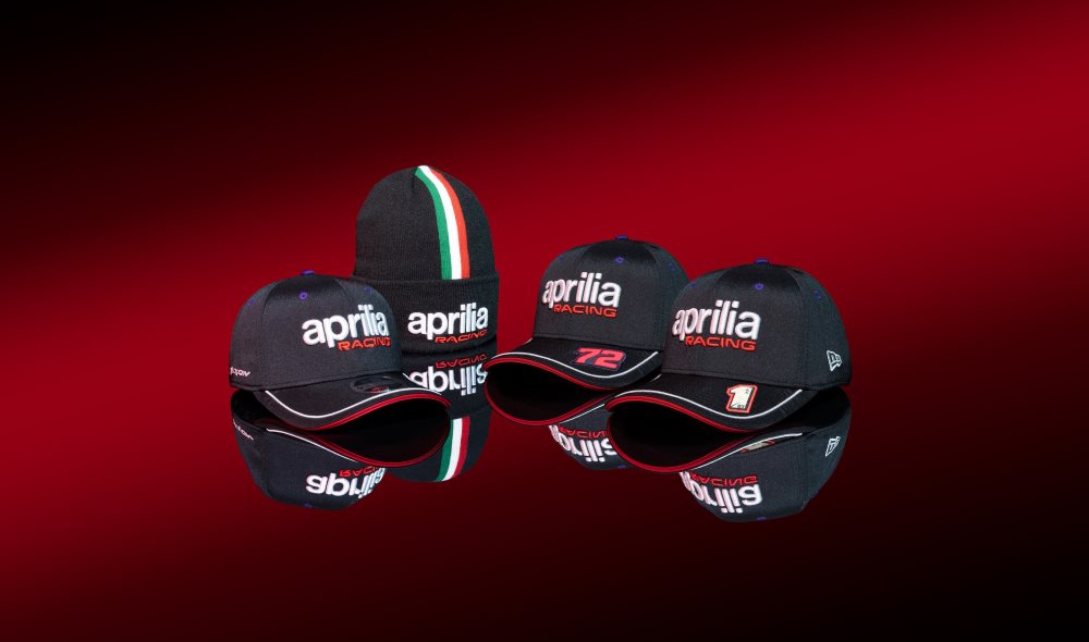 Aprilia Racing resmi mengumumkan kerja samanya dengan New Era, merek headwear terkemuka di dunia, untuk MotoGP musim 2025.