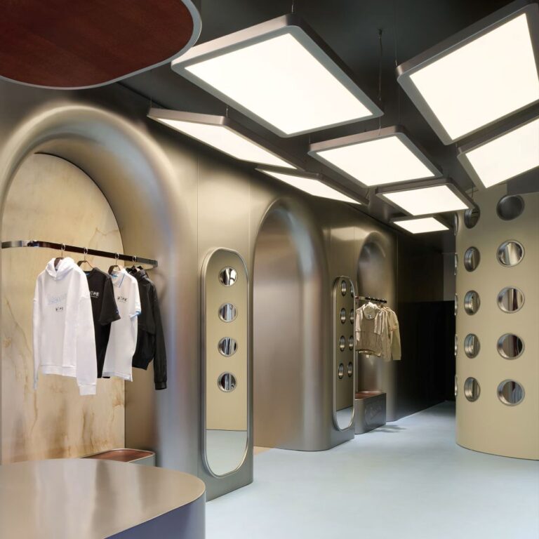 Vespa The Empty Space 2