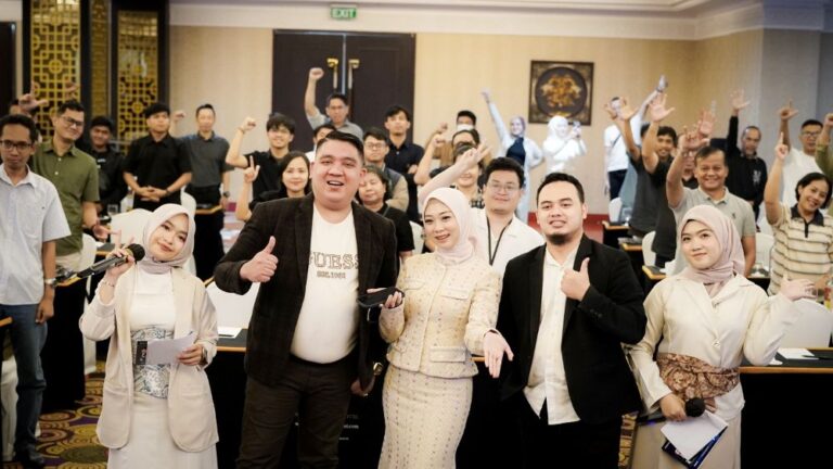Ms. Cenli Yani